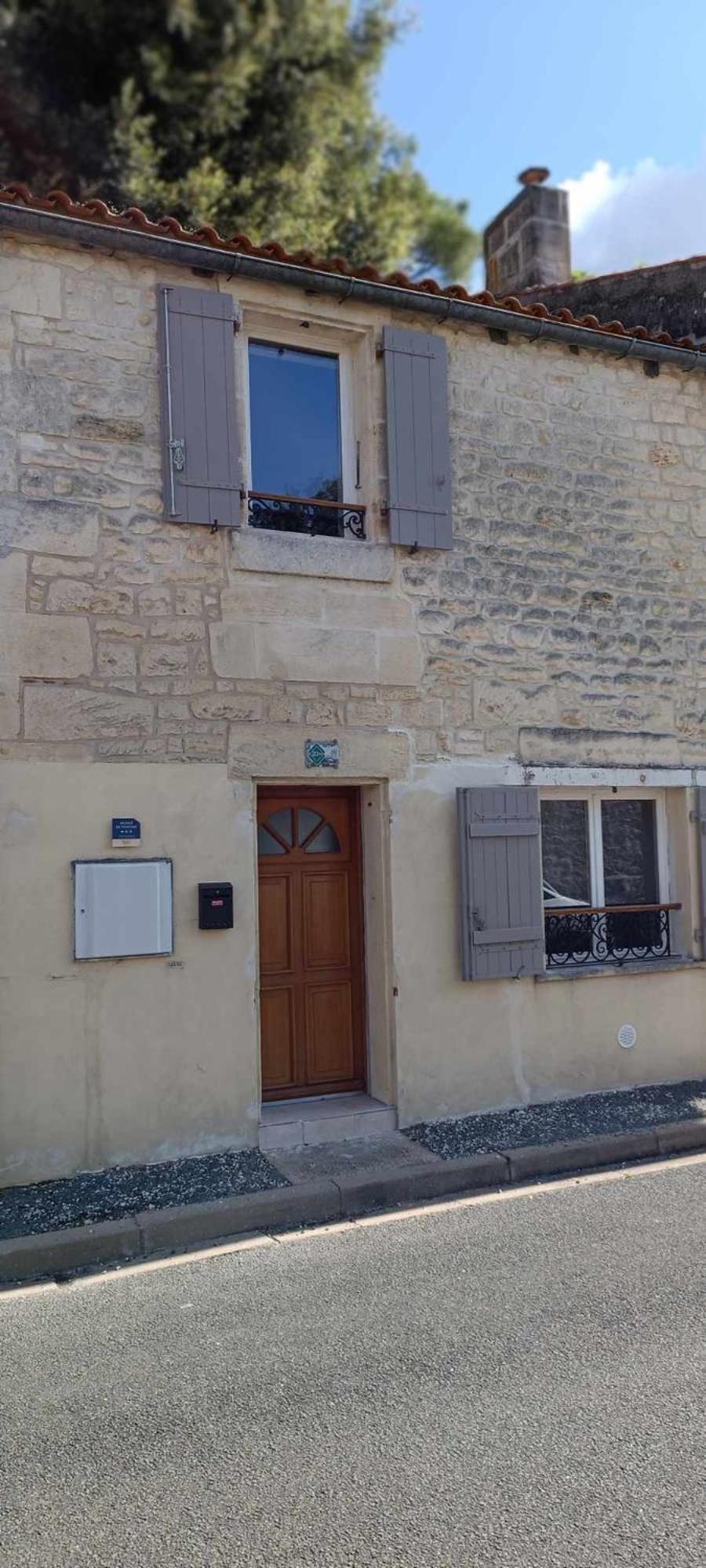 Meuble De Tourisme Petit Chail Saint Savinien Exterior photo